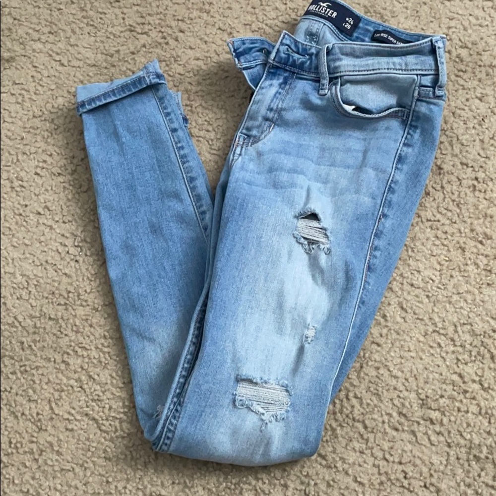 Hollister ripped skinny jeans
